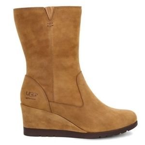 Ugg joely boots. Size 6. Beige